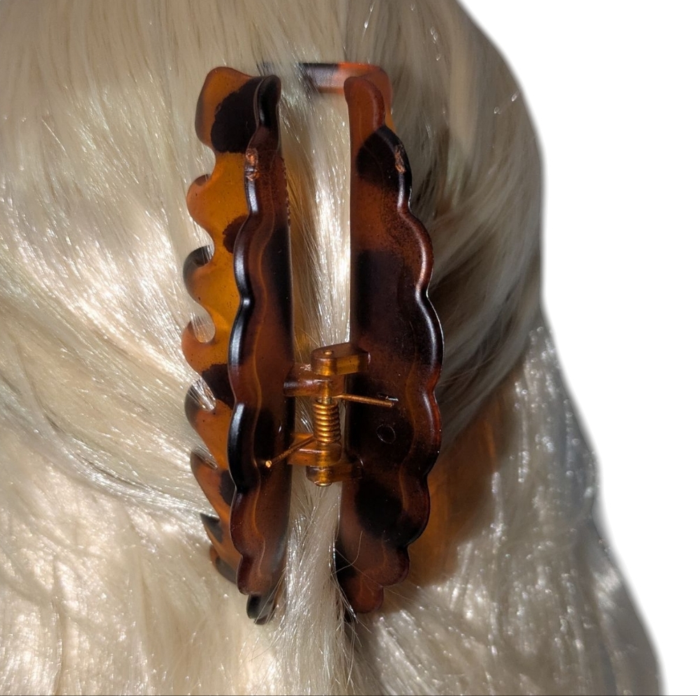 🌞 3/ $15 Boutique Claw Hair Clip - Picture 2 of 5